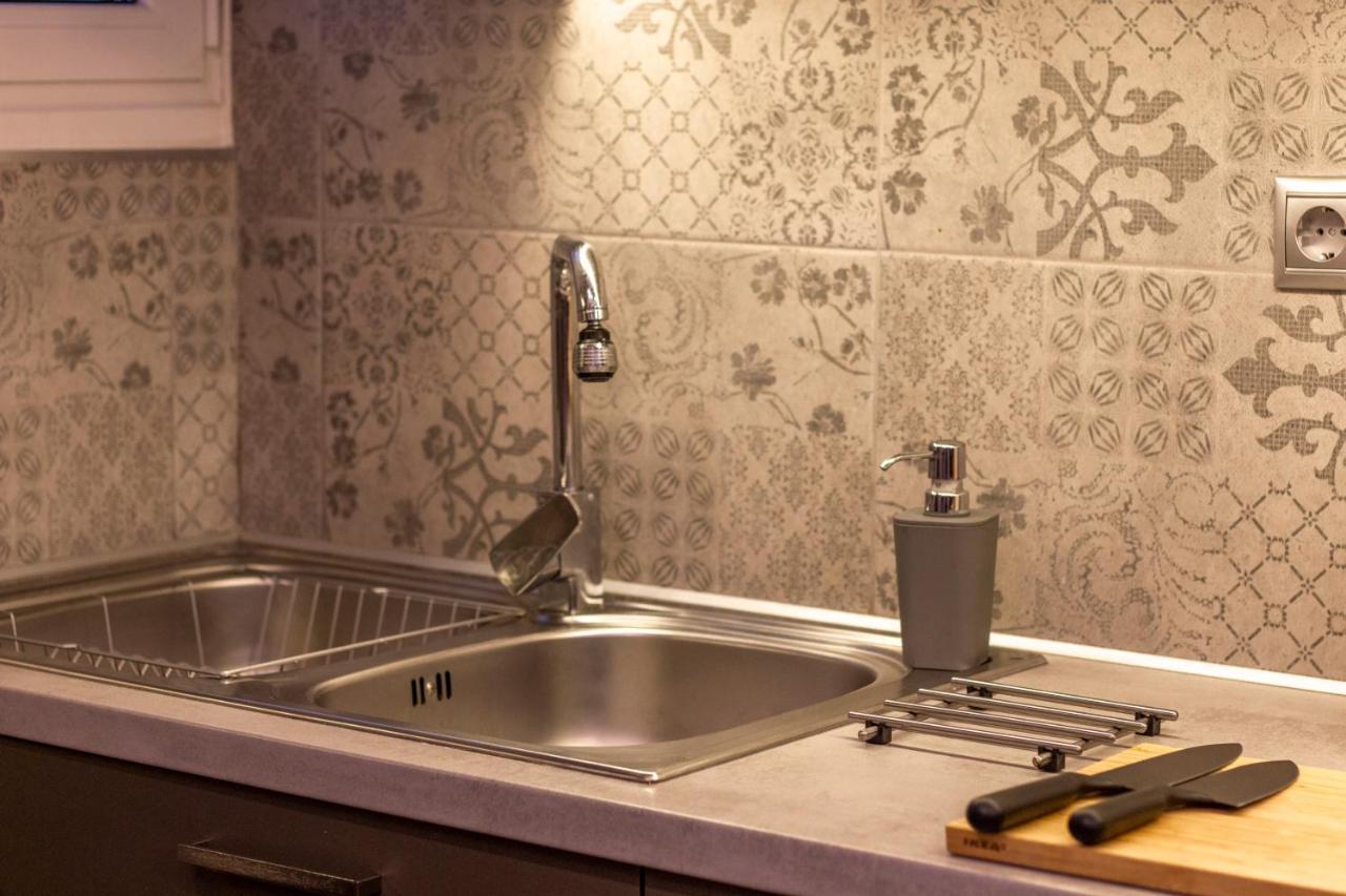 Luxury Apartment 10' From The Center! Athens Exterior photo