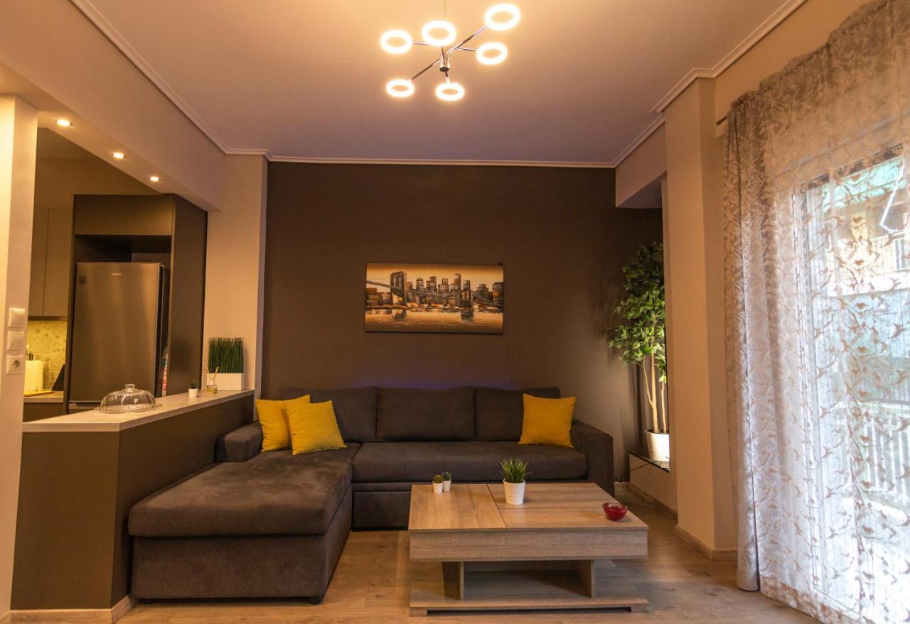 Luxury Apartment 10' From The Center! Athens Exterior photo